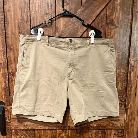 Vineyard vines men's 7" surfside chino tan shorts size 40 EUC - Picture 4 of 7